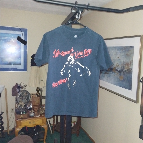 The Return of the living Dead Fruit of The Loom Size Small T shirt - Picture 4 of 12